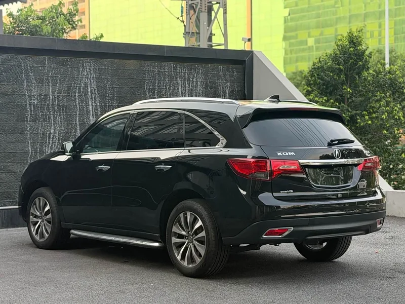 Acura MDX — фото 8