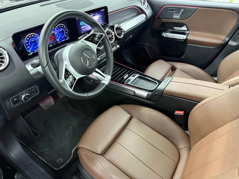Mercedes-Benz EQB — фото 14