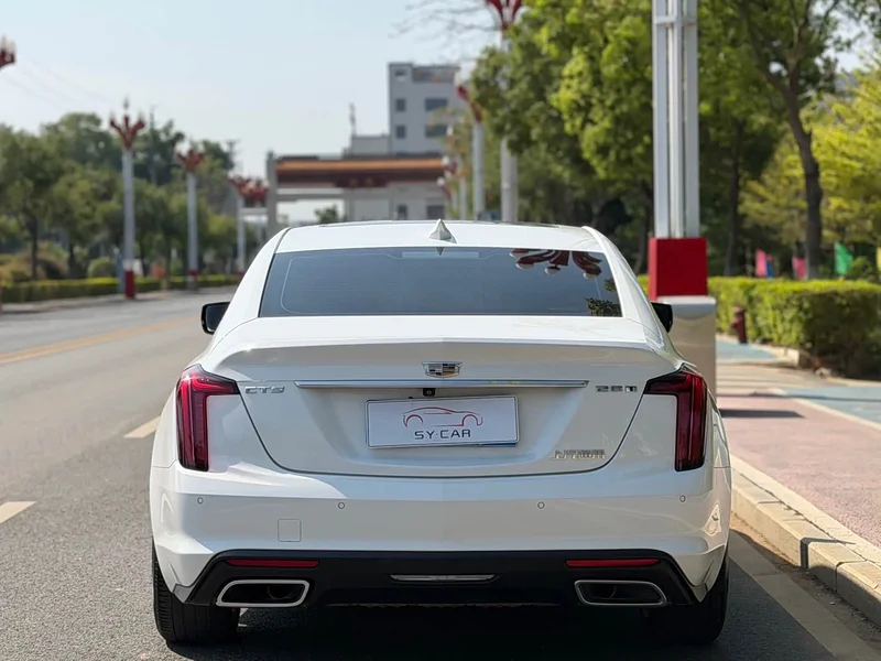 Cadillac CT5 — фото 4