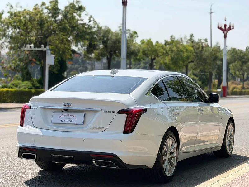 Cadillac CT5 — фото 5