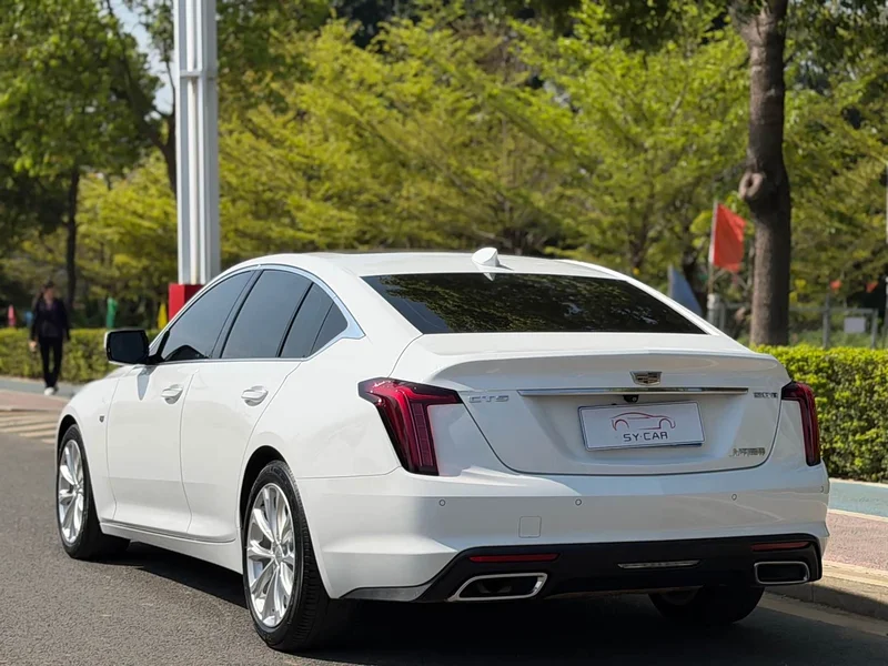 Cadillac CT5 — фото 6