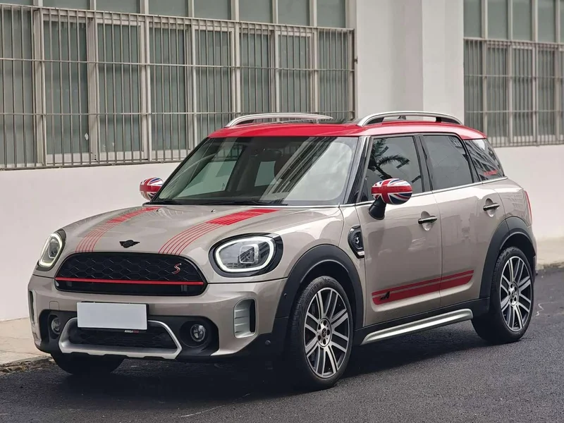 MINI COUNTRYMAN — фото 1