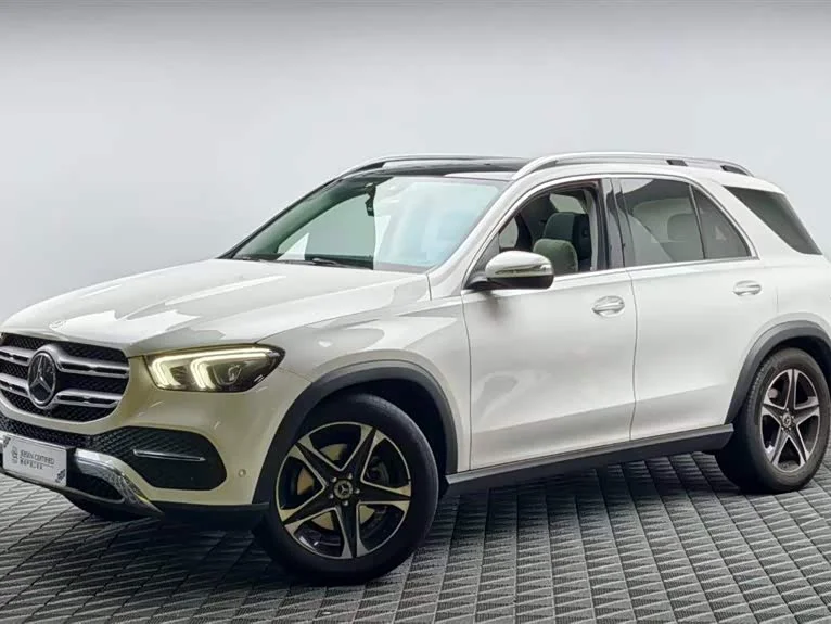 Mercedes-Benz GLE — фото 1