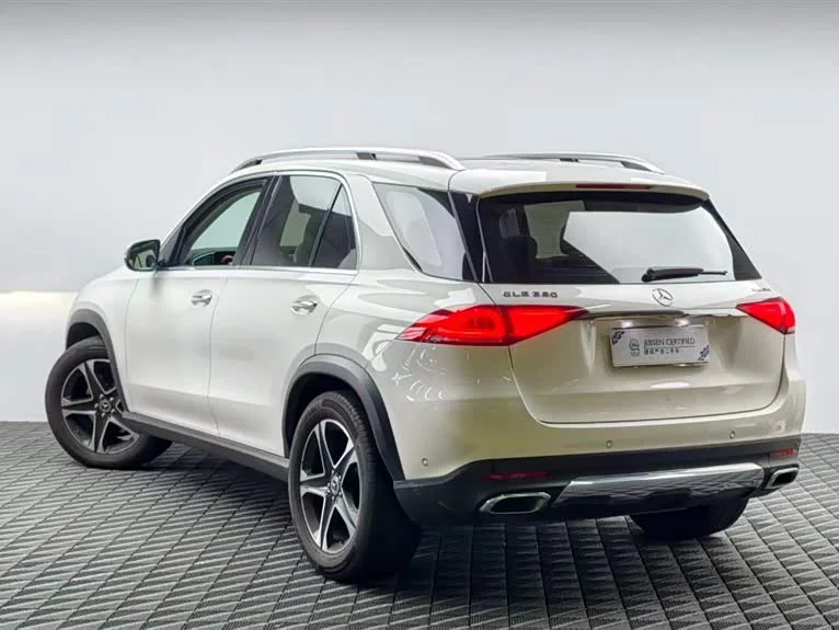 Mercedes-Benz GLE — фото 6