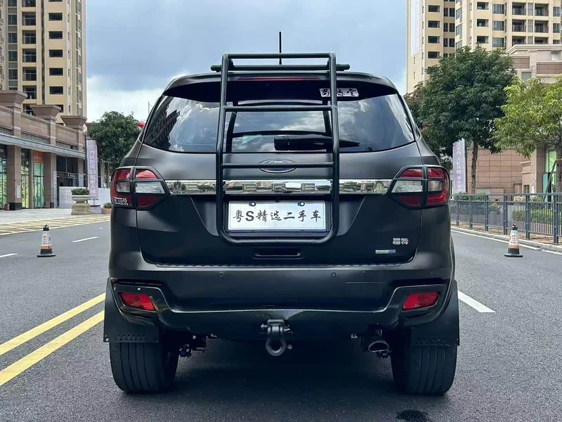 Ford Everest — фото 14
