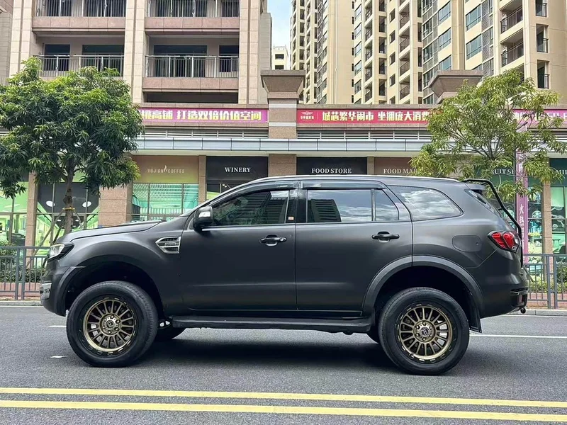 Ford Everest — фото 10