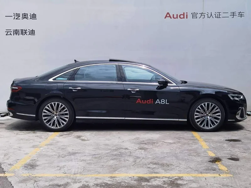 Audi A8 — фото 3