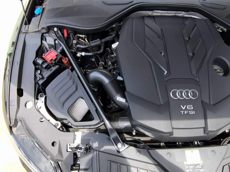 Audi A8 — фото 9