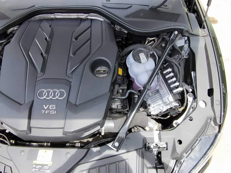 Audi A8 — фото 10