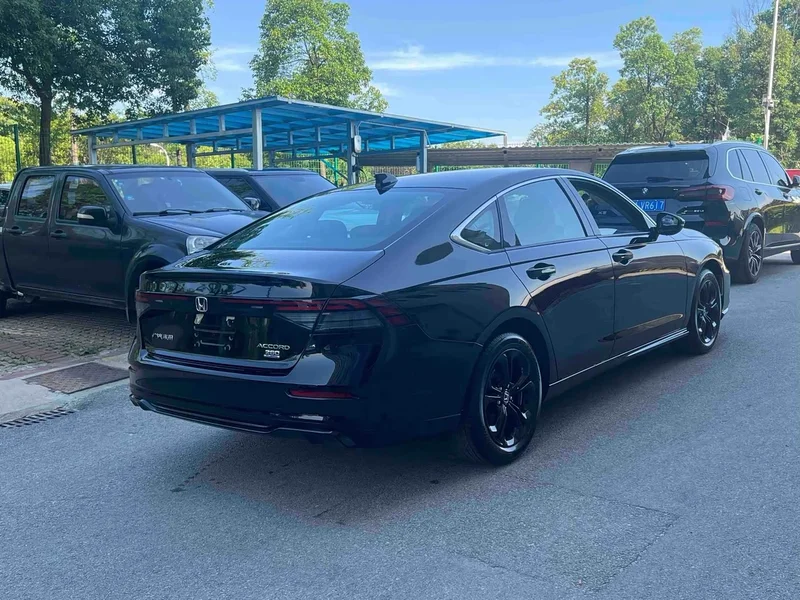 Honda Accord — фото 5