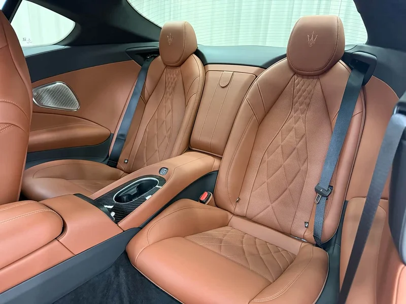 Maserati GranTurismo — фото 15