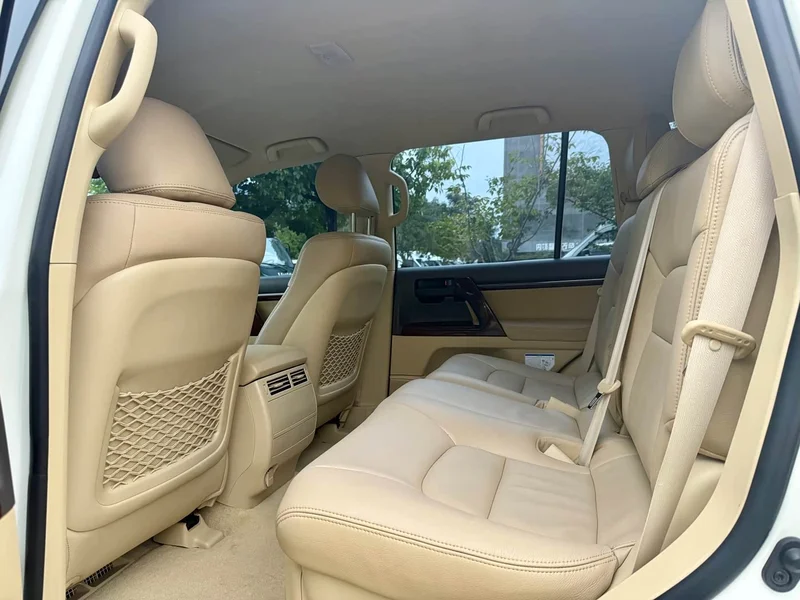Toyota Land Cruiser (Imported) — фото 10