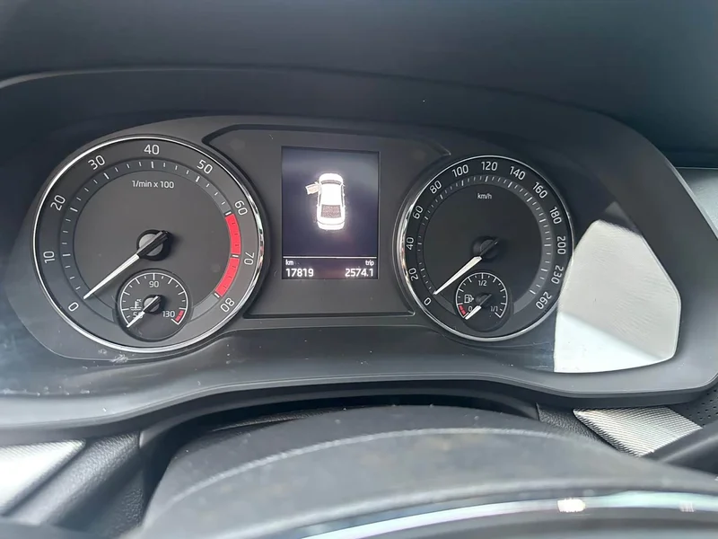 Volkswagen Octavia — фото 12