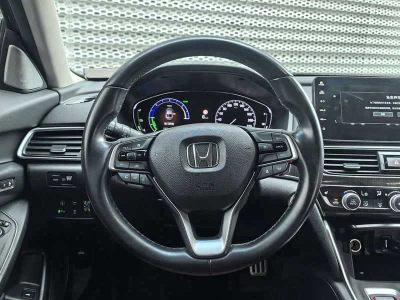 Honda Accord — фото 12