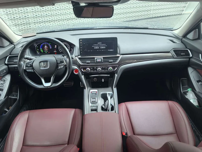 Honda Accord — фото 10