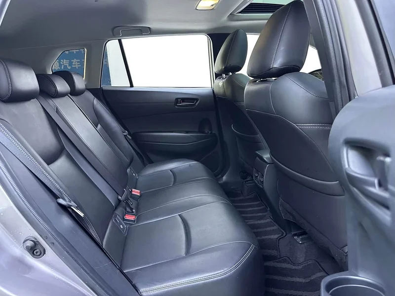 Toyota Corolla Cross — фото 13