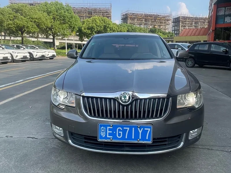 Volkswagen Superb — фото 2
