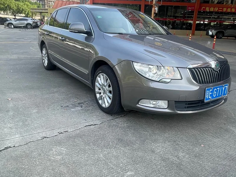 Volkswagen Superb — фото 3