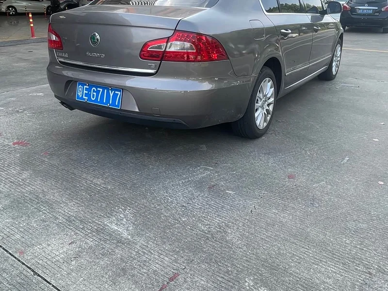 Volkswagen Superb — фото 5