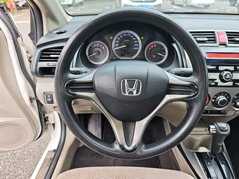 Honda City Classic — фото 13