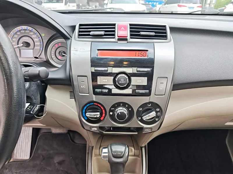 Honda City Classic — фото 15