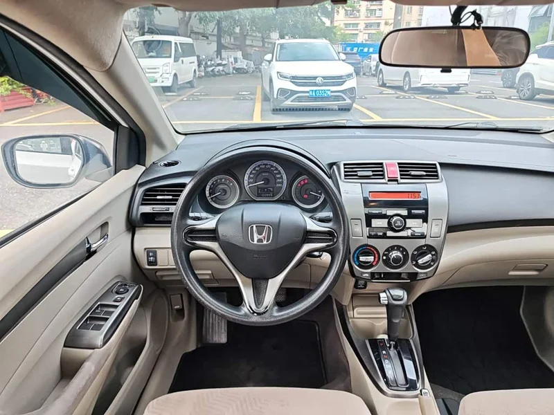 Honda City Classic — фото 18