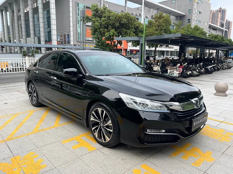Honda Accord — фото 2