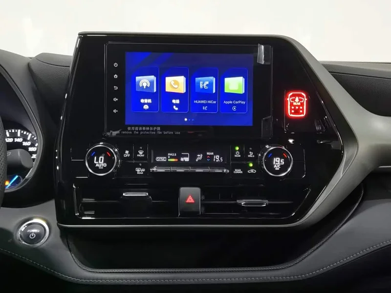 Toyota Highlander — фото 12