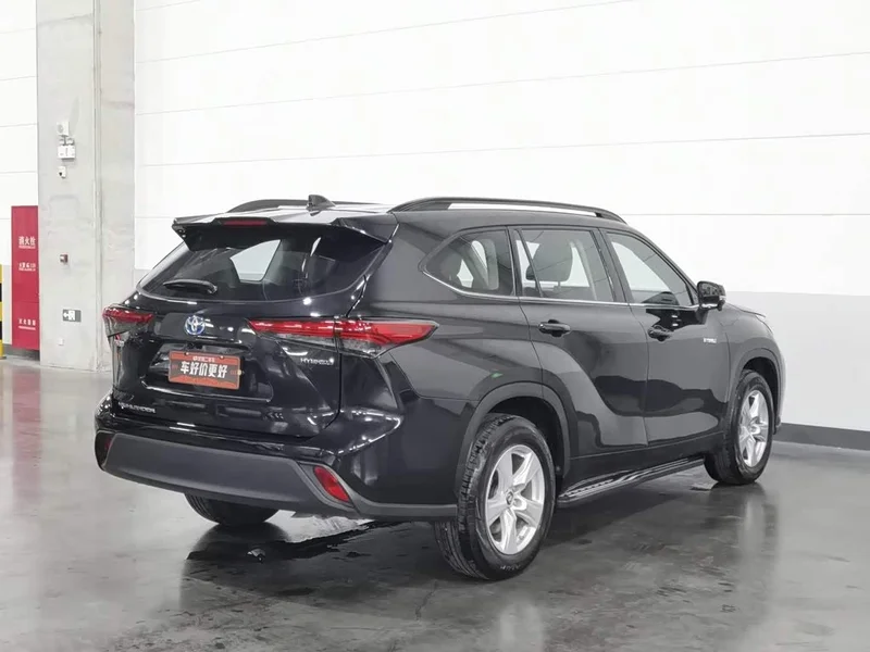 Toyota Highlander — фото 2
