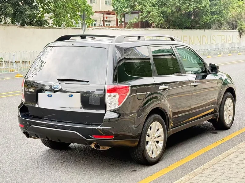 Subaru Forester — фото 4