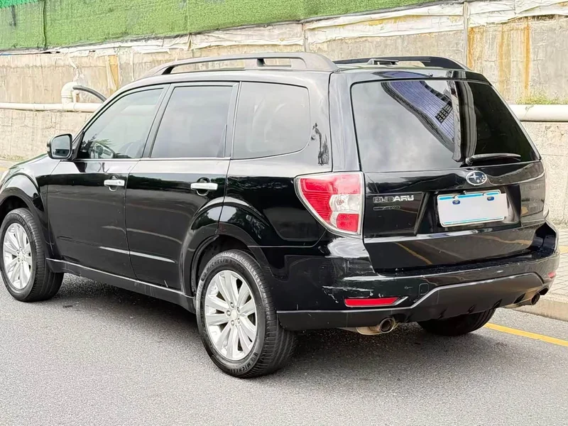 Subaru Forester — фото 6