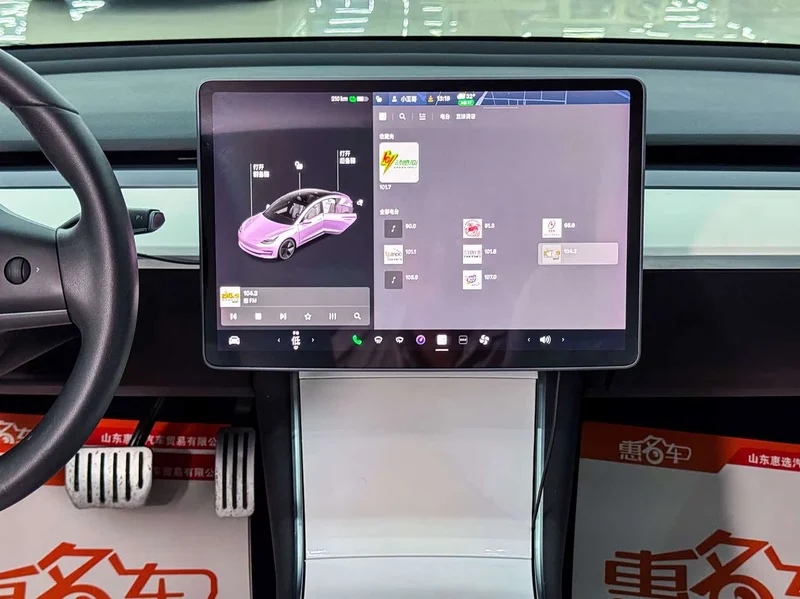 Tesla Model 3 — фото 12
