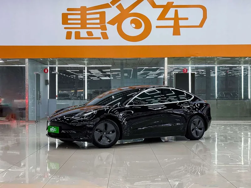 Tesla Model 3 — фото 2