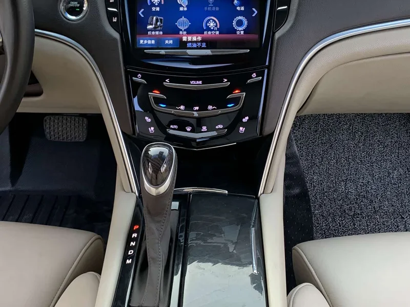 Cadillac XTS — фото 12