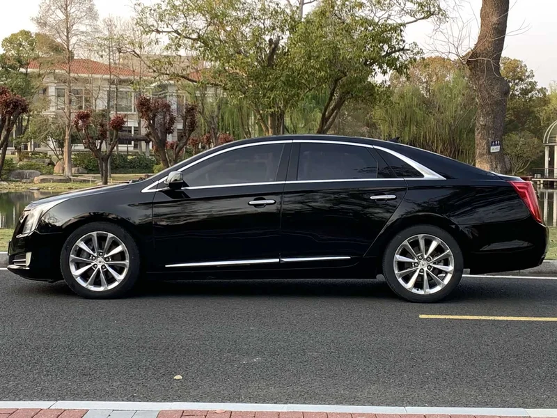 Cadillac XTS — фото 4