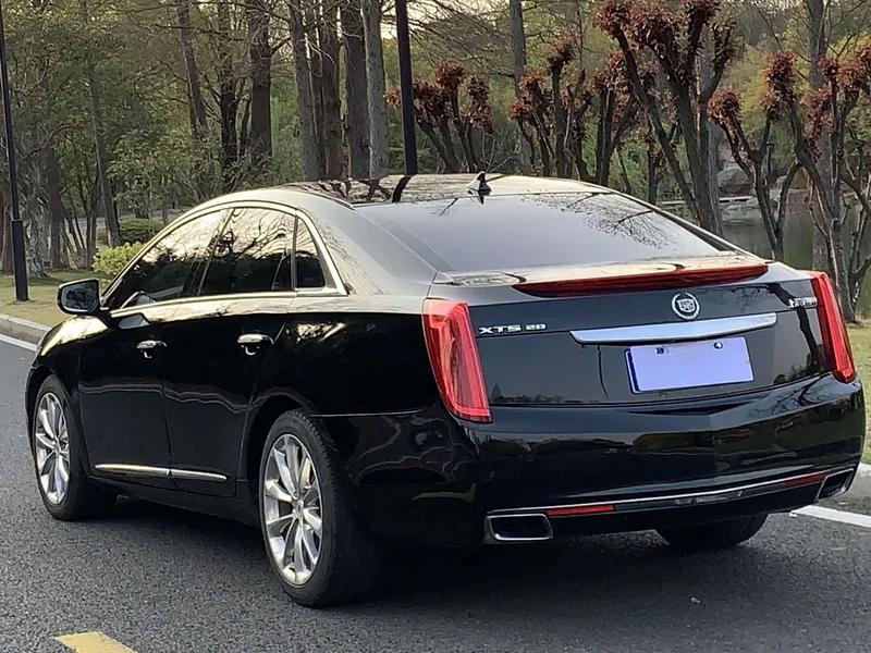 Cadillac XTS — фото 6