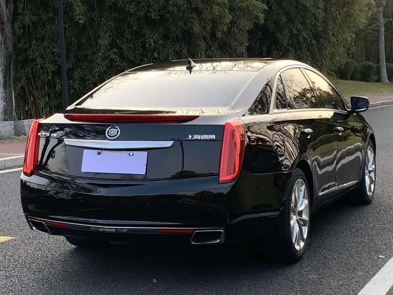 Cadillac XTS — фото 7