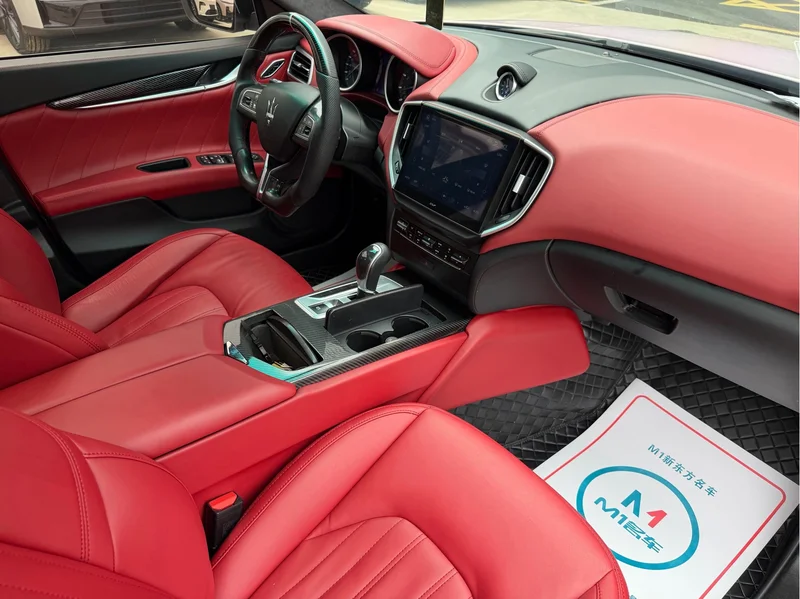 Maserati Ghibli — фото 13