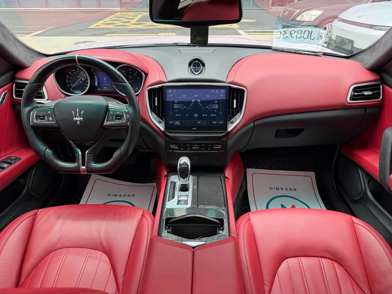Maserati Ghibli — фото 9