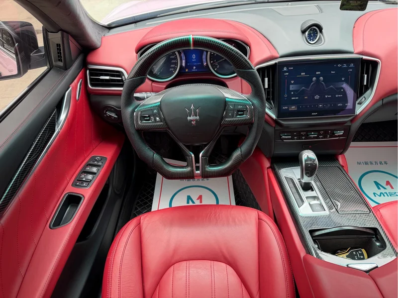 Maserati Ghibli — фото 10