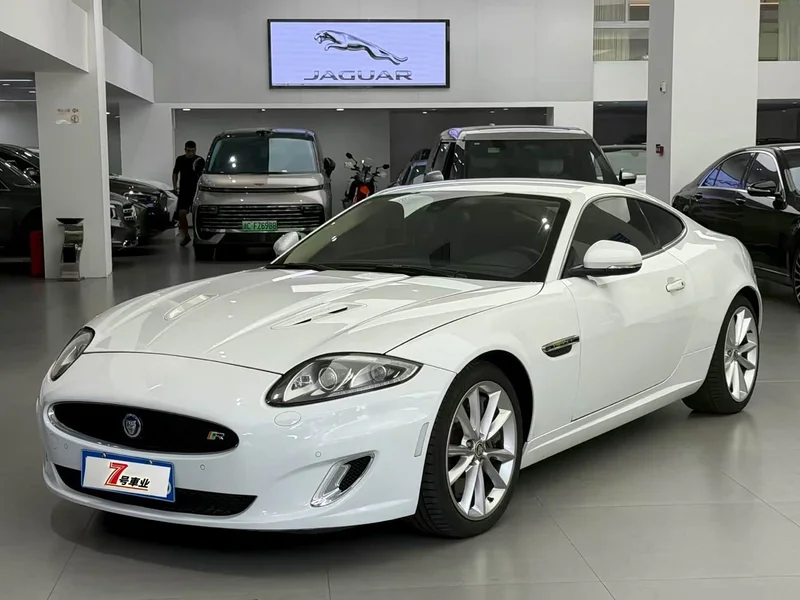Jaguar XK — фото 1
