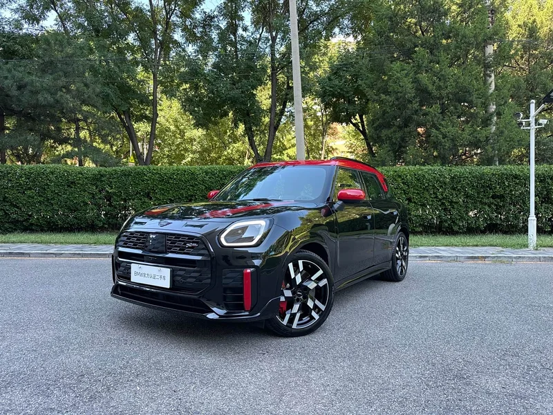 MINI JCW COUNTRYMAN