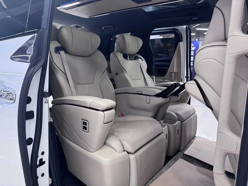 Toyota Alphard — фото 14