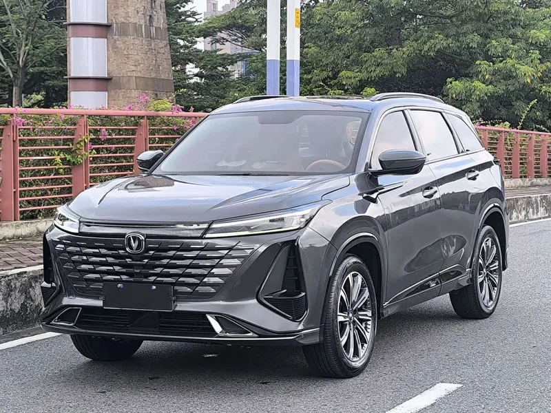 Changan CS75PLUS — фото 1