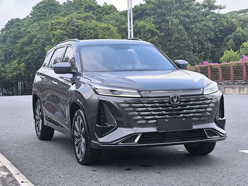 Changan CS75PLUS — фото 3