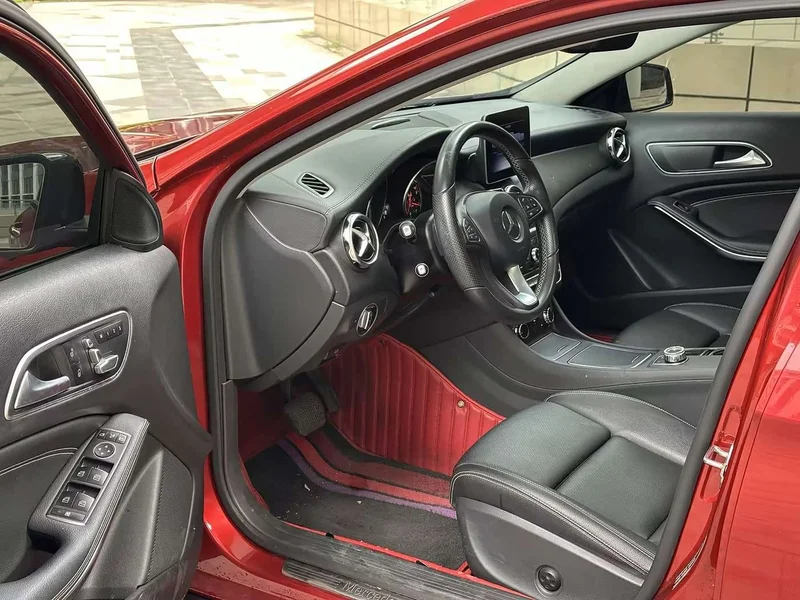 Mercedes-Benz GLA — фото 12