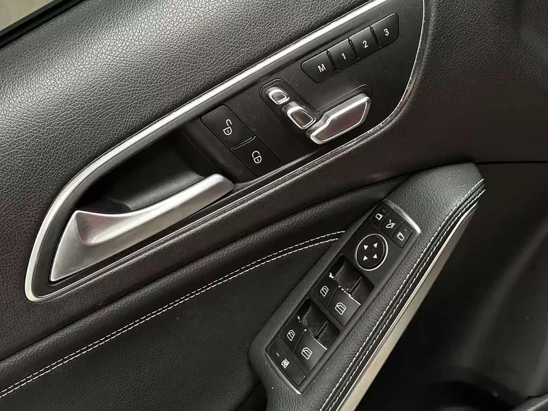 Mercedes-Benz GLA — фото 13