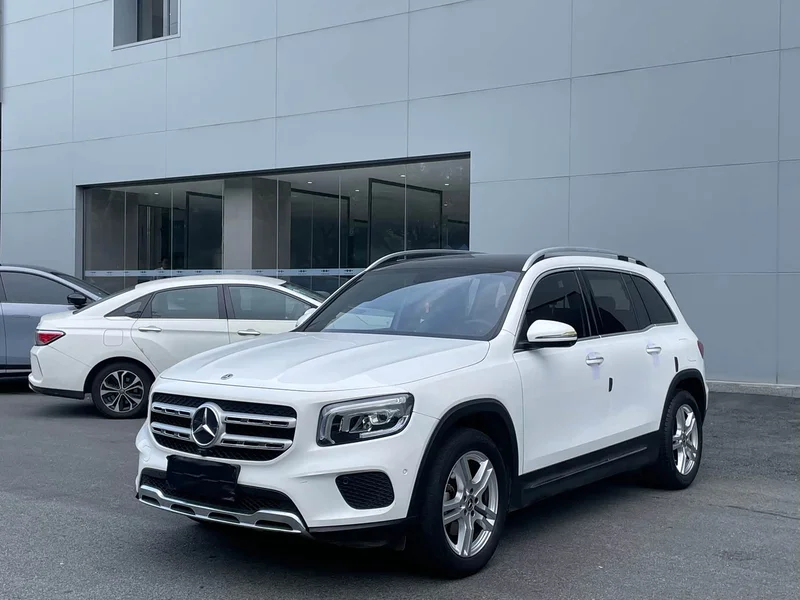 Mercedes-Benz GLB — фото 1