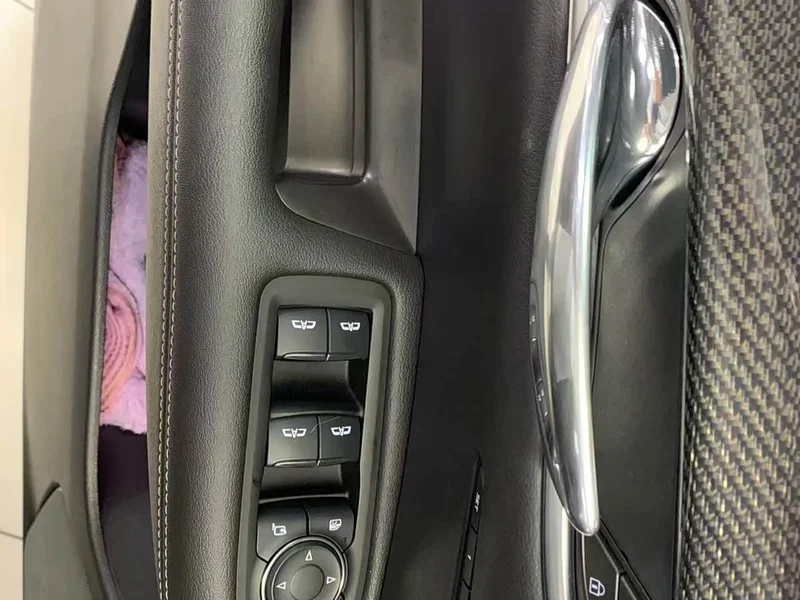 Cadillac XT5 — фото 16