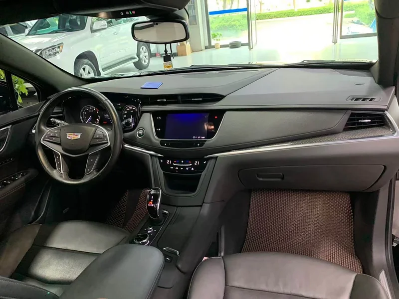 Cadillac XT5 — фото 9